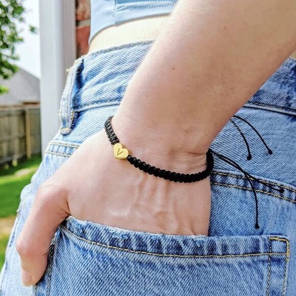 NWT Wool + Pepper Co. 18K Gold Heart Initial Adjustable Rope Bracelet - Picture 2 of 4